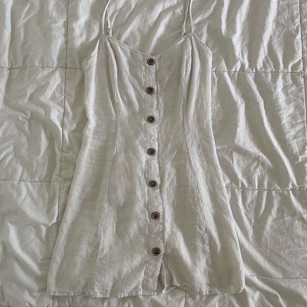 Garage - Strappy Back Linen Dress (White) - Picture 2 of 4